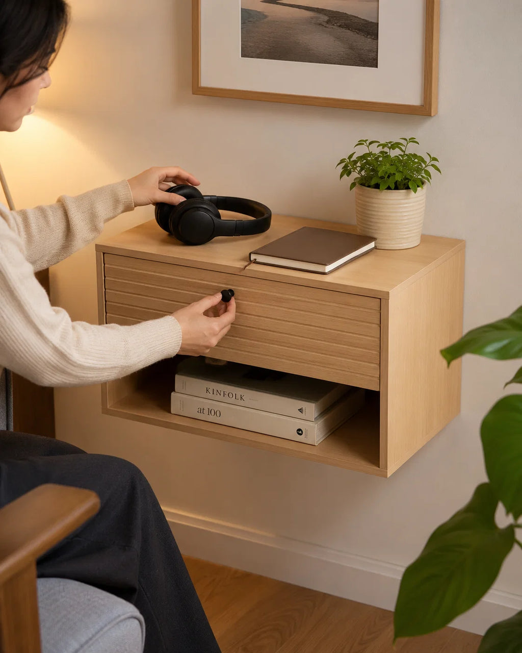 Austin Floating Side Pedestal Table
